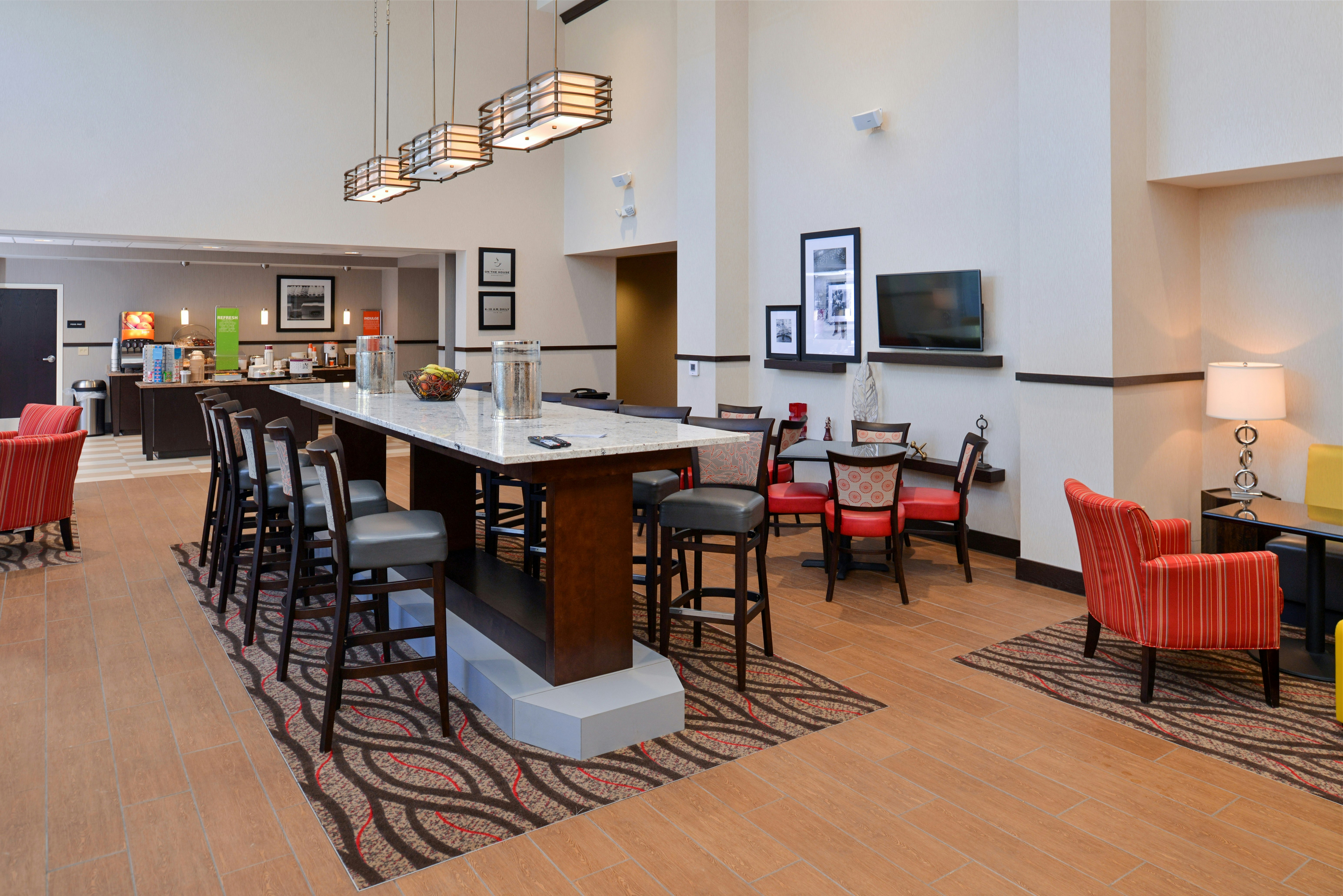 Hampton Inn & Suites California University-Pittsburgh 28/45