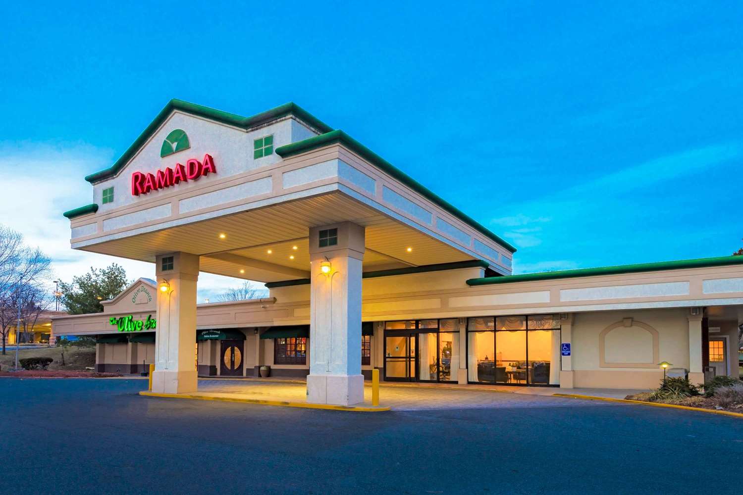 Ramada By Wyndham Pikesville Baltimore North 2/42
