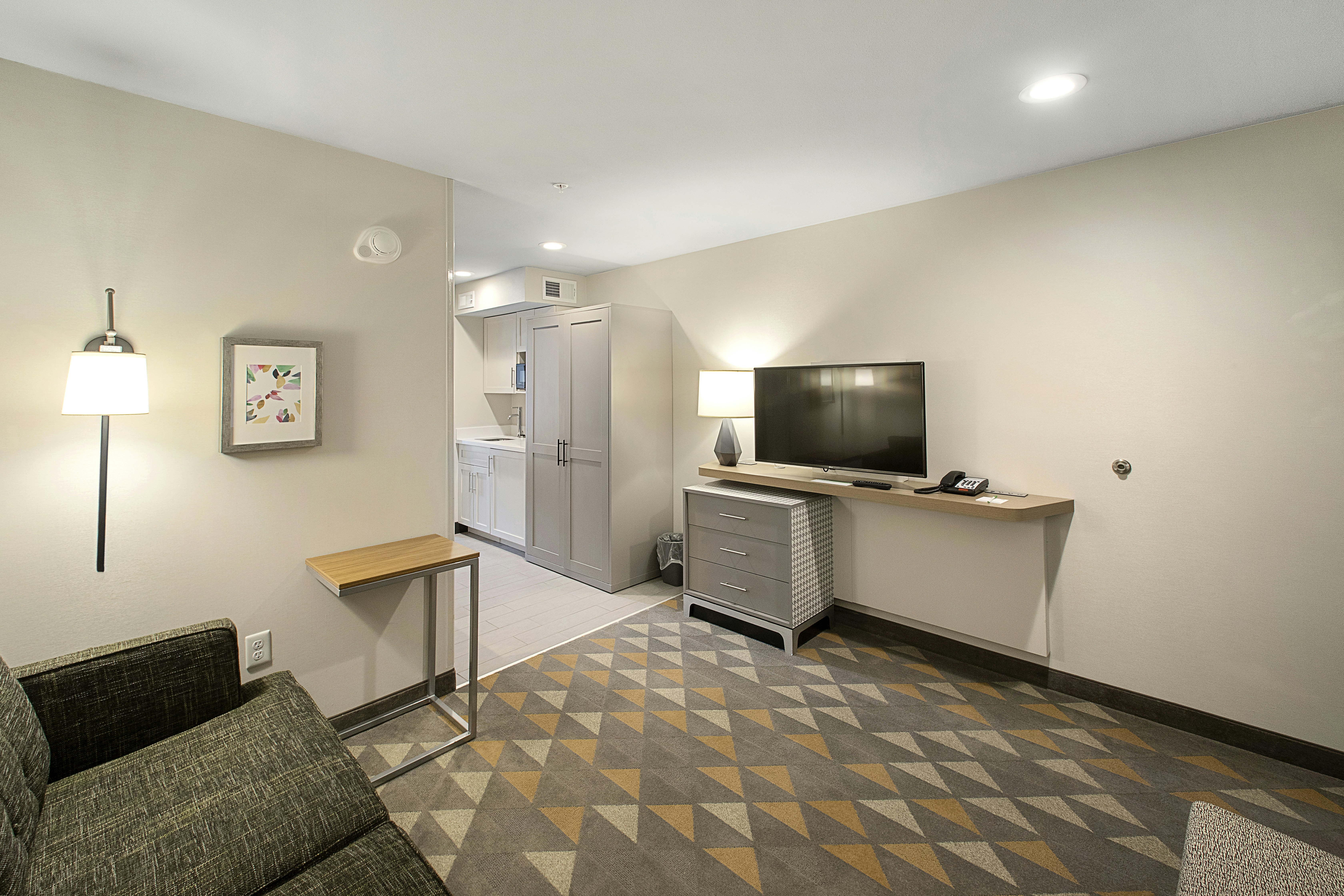 Holiday Inn Hotel Suites Decatur 46/69