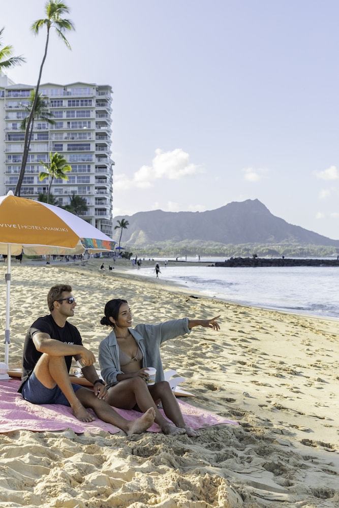 Vive Hotel Waikiki 73/77