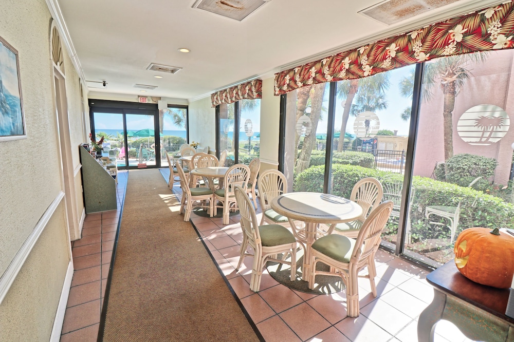 The Palms by Suite at the Beach 27/50