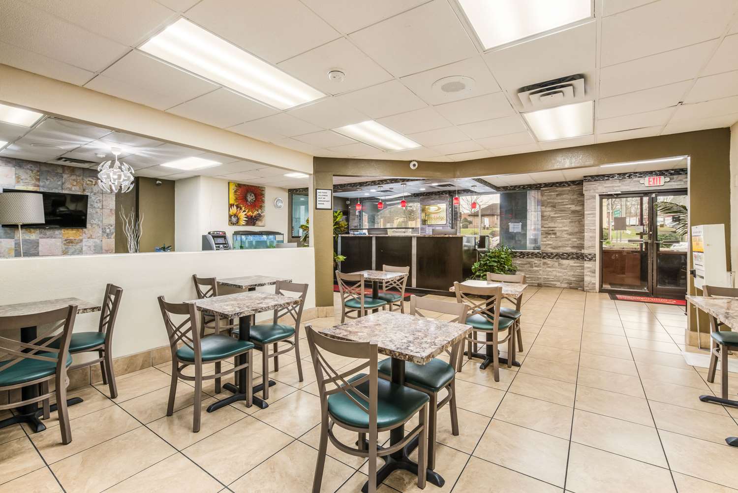 Econo Lodge Salisbury 37/49