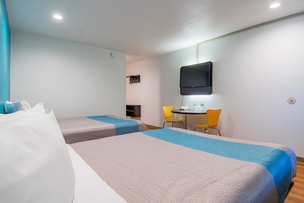 Motel6 San Bernardino, CA - Downtown 15/56