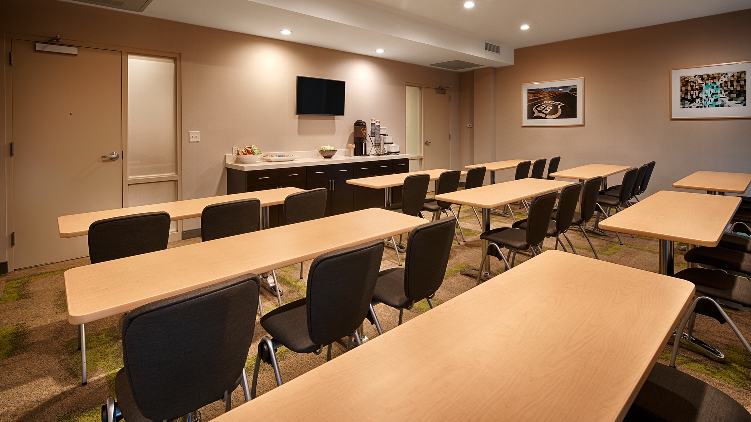 La Quinta Inn and Suites by Wyndham Tulsa Downtown - Route 66 11/14