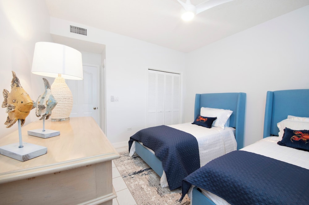 Grandview Condominiums 69/79