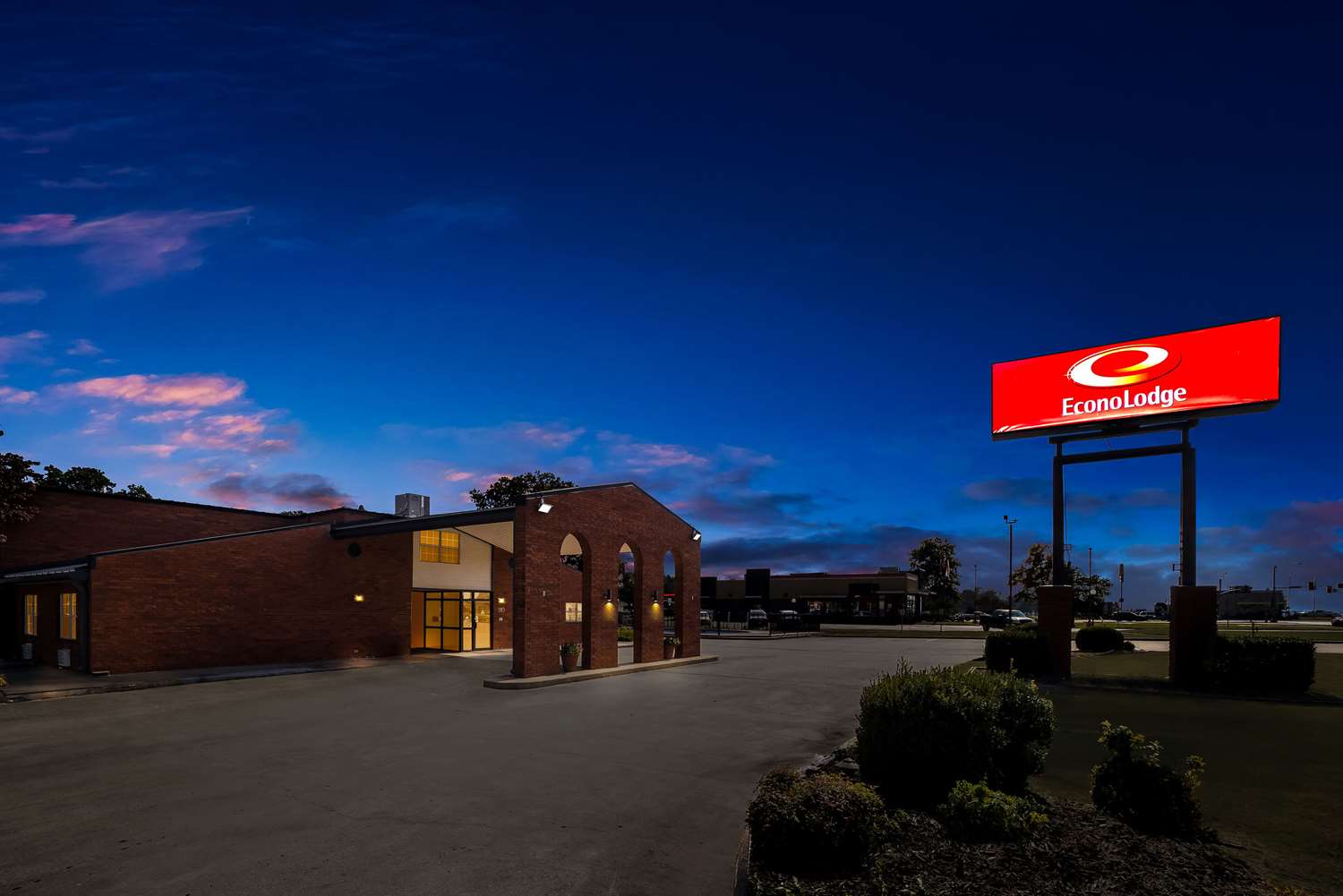 Econo Lodge Kennett 6/23