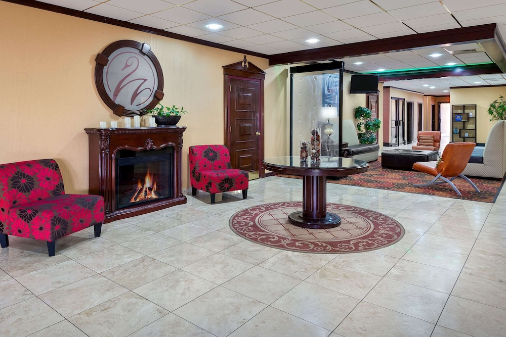 Travelodge by Wyndham Indianapolis Speedway 9/50