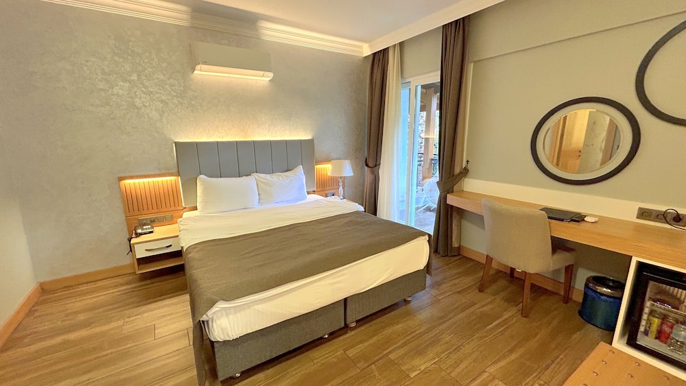 SUPERIOR, DOUBLE BED
