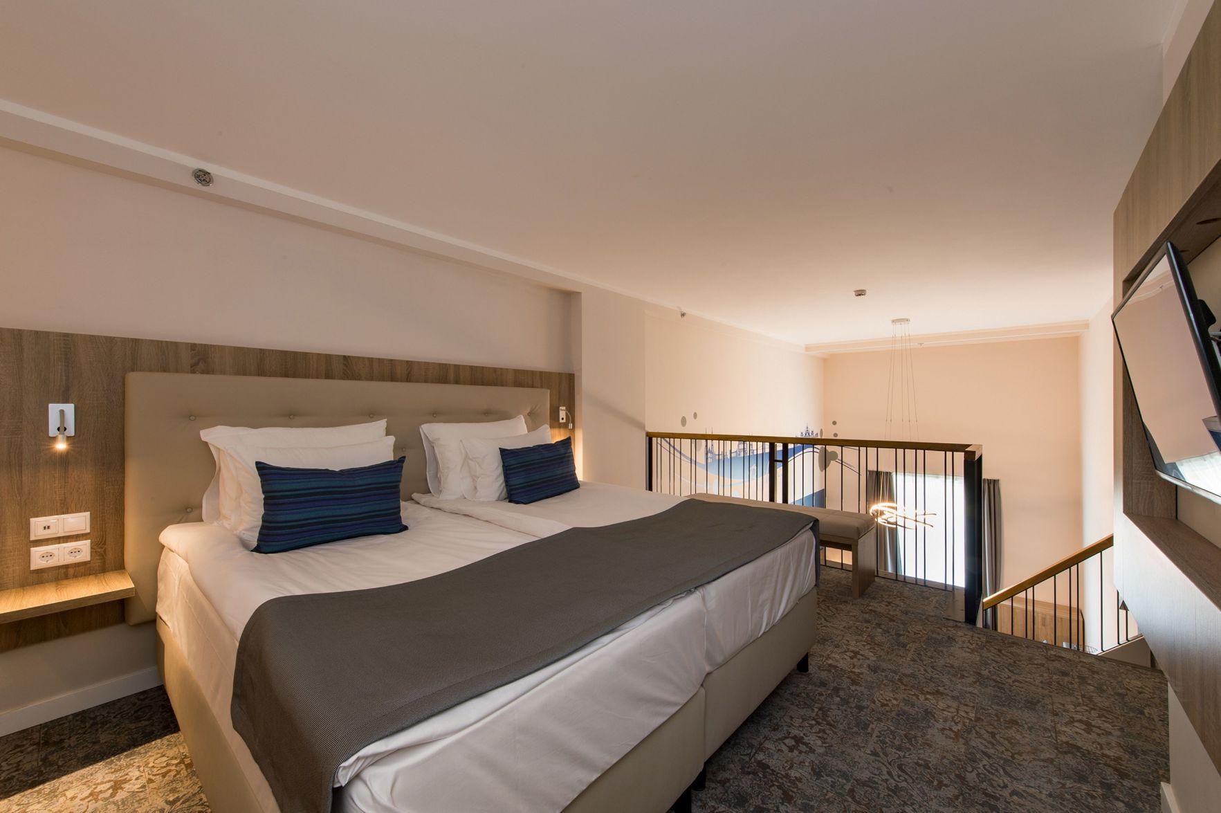 Duplex, Dream, Suite, Twin Beds, Sofa