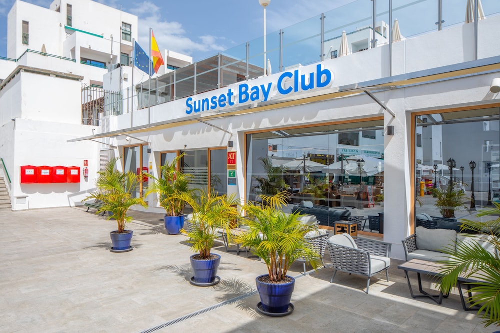 Sunset Bay Club 4/50