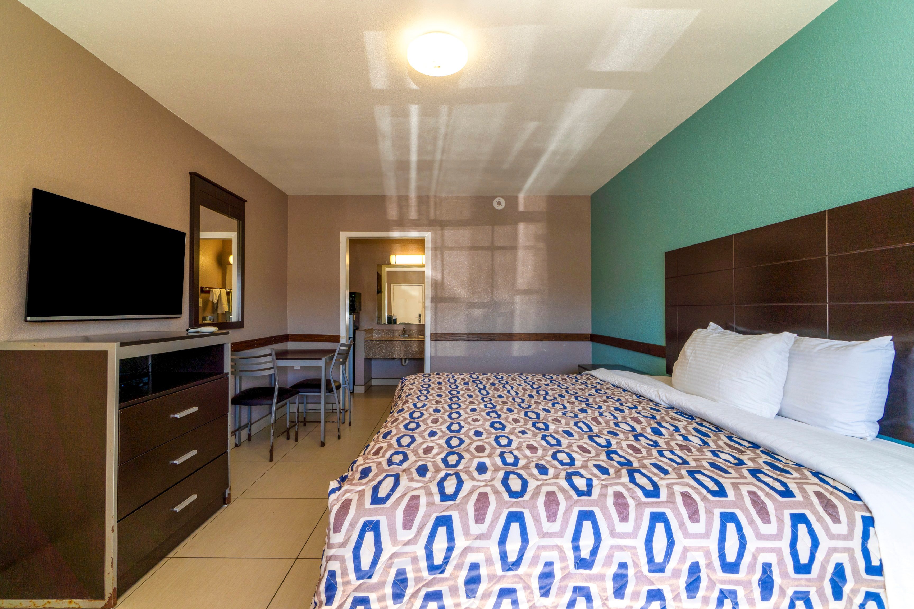Woodfield Inn & Suites Hotel O, Yoakum TX 111 32/54