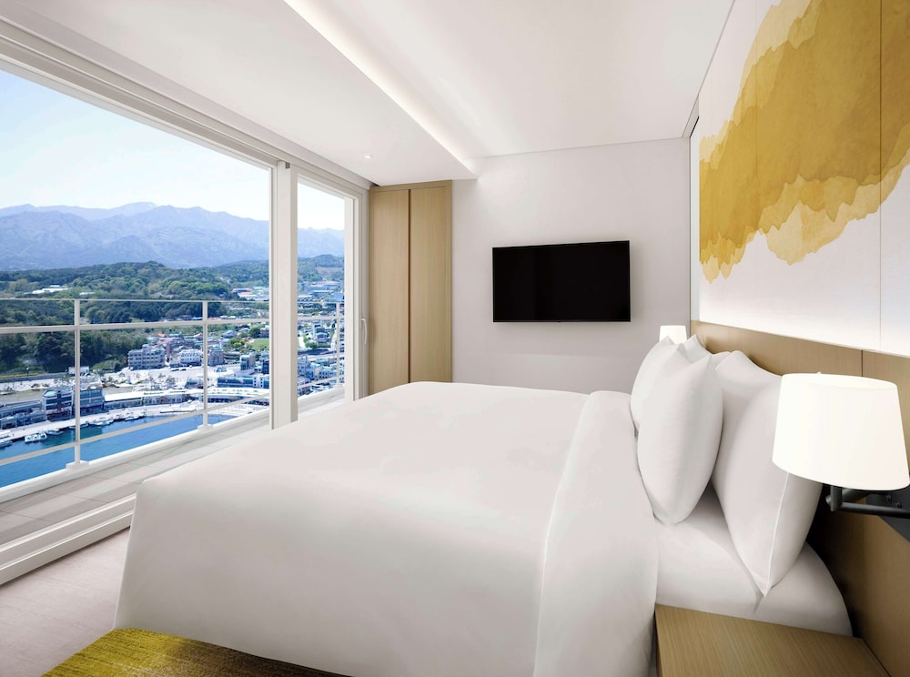 Relax, Junior Suite, King Bed, Sauna, with Pool