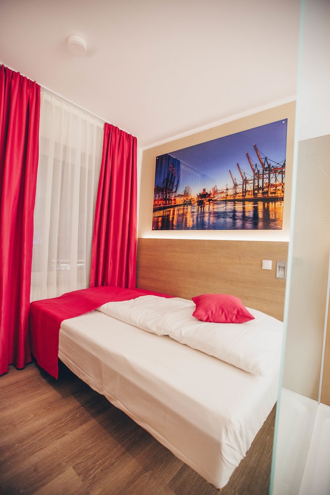 Hotel Luckys Inn Gmbh 6/50
