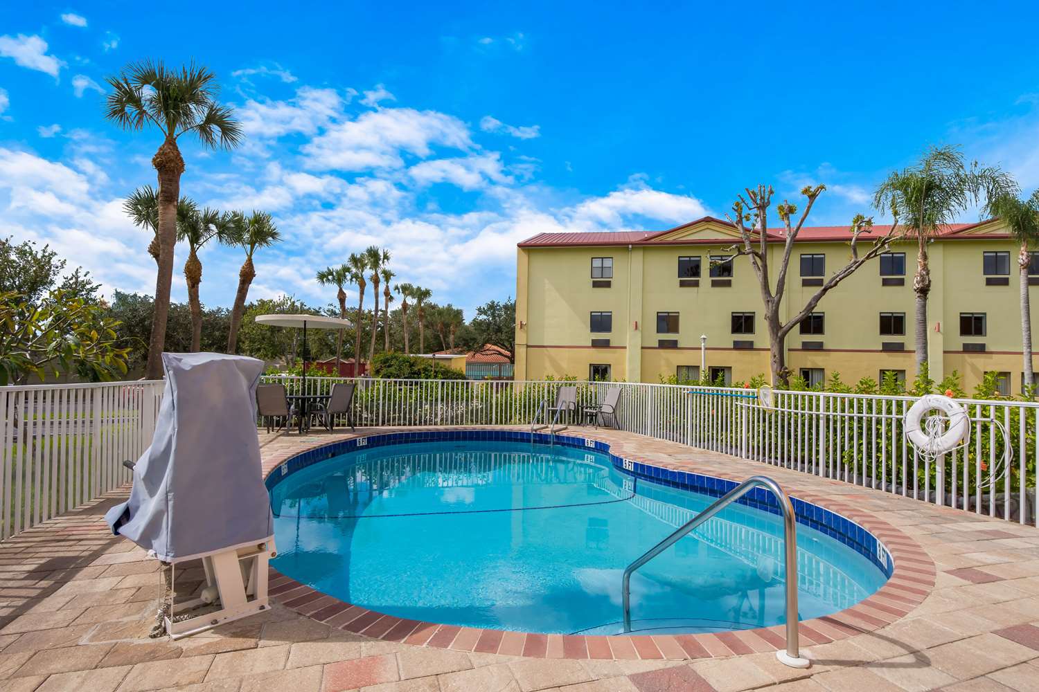 Quality Inn Sarasota I-75 25/25
