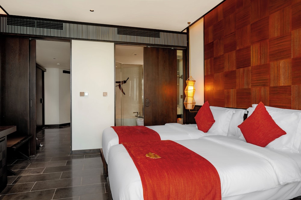 2 Bedrooms, Kids Theme, Signature, Family Suite, Twin Beds, King Bed, Bunk Bed, Sea View
