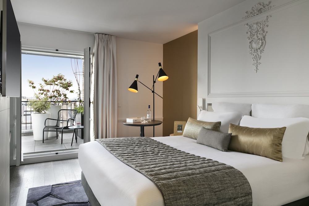 Duplex, Tower, Paris, King Bed, Sofa, Terrace