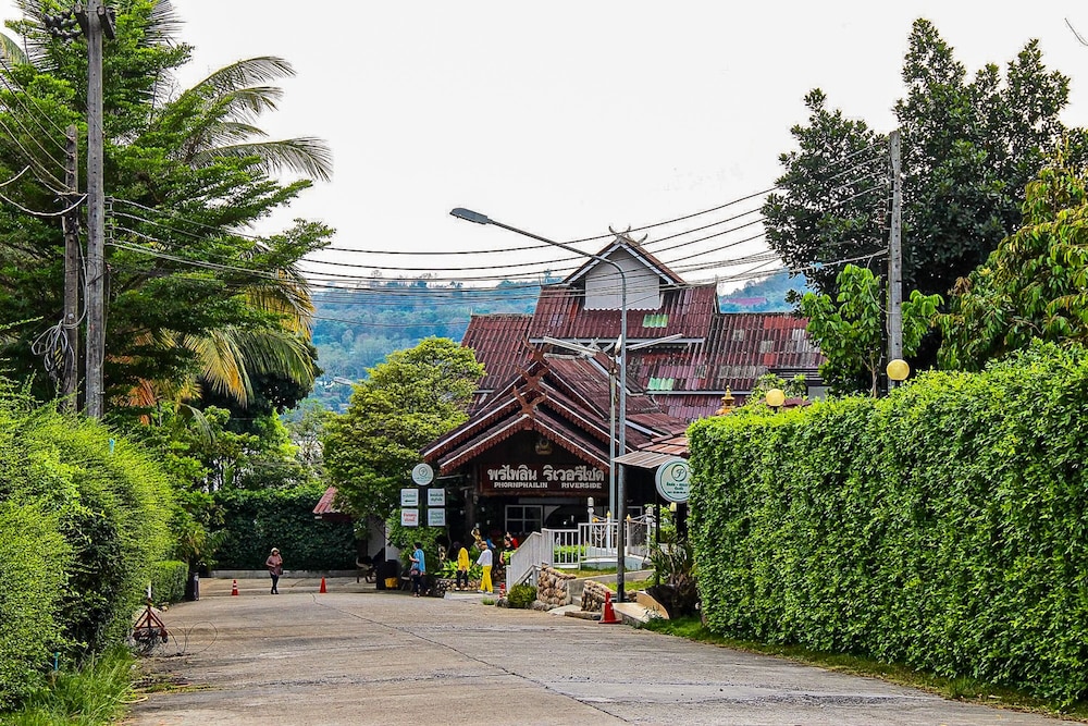 Pornpailin Riverside Resort 40/50