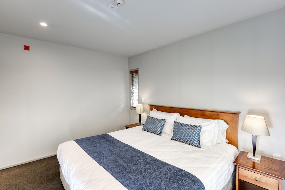 One Bedroom Courtyard Apartment