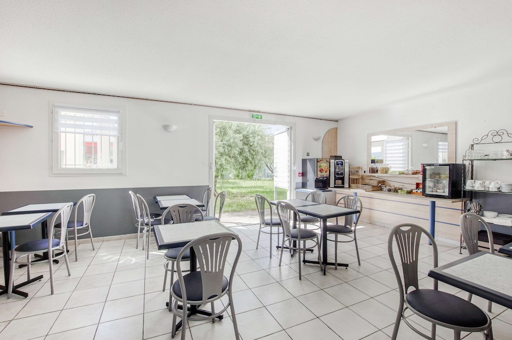 HOTEL AKENA CITY CLERMONT L'HERAULT 16/25