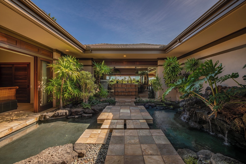 Mauna Lani Home Collection A CoralTree Residence Collection 24/49