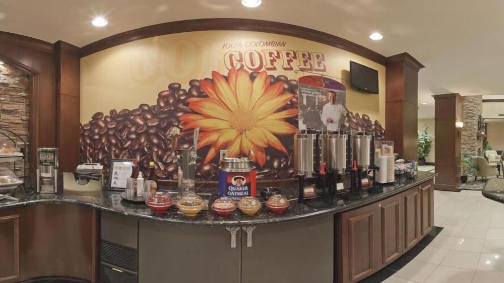 Staybridge Suites Lafayette Airport 44/63