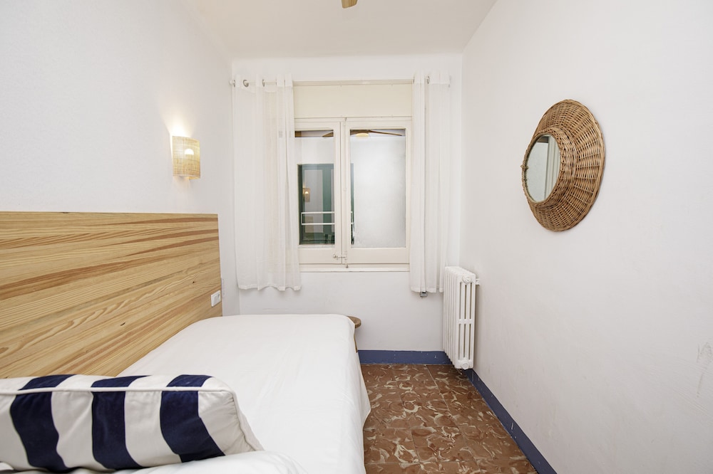 Hostal Mas 5/42
