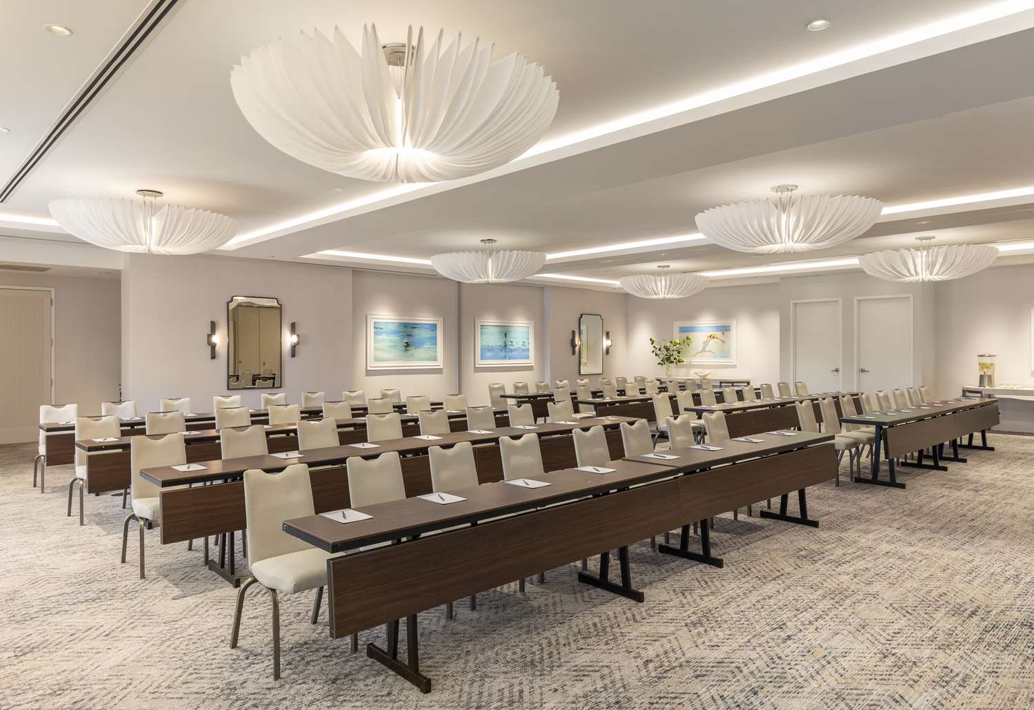 The Singer Oceanfront Resort, Curio Collection by Hilton 45/56