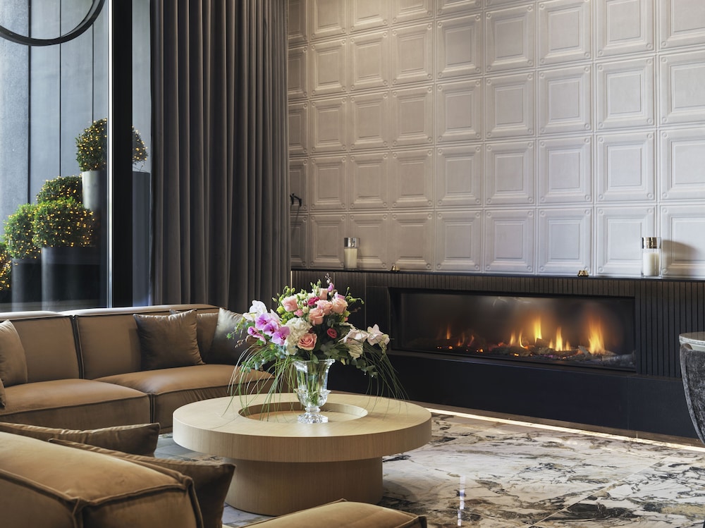 Heritage Hill Hotel 44/64