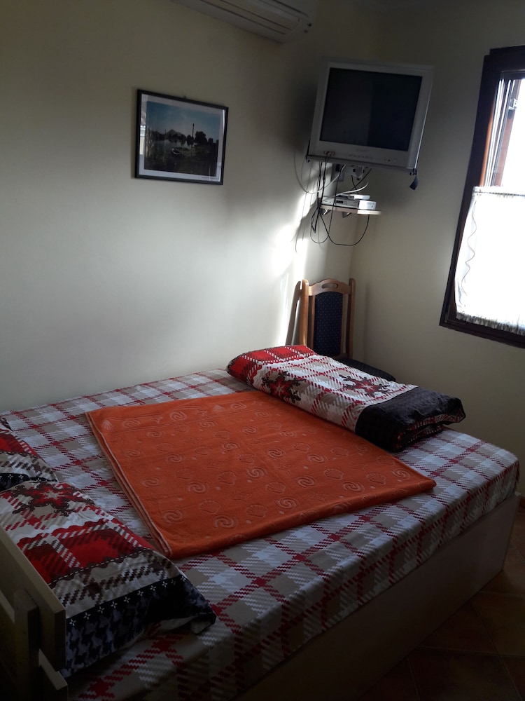 Hotel Pelikan 15/50