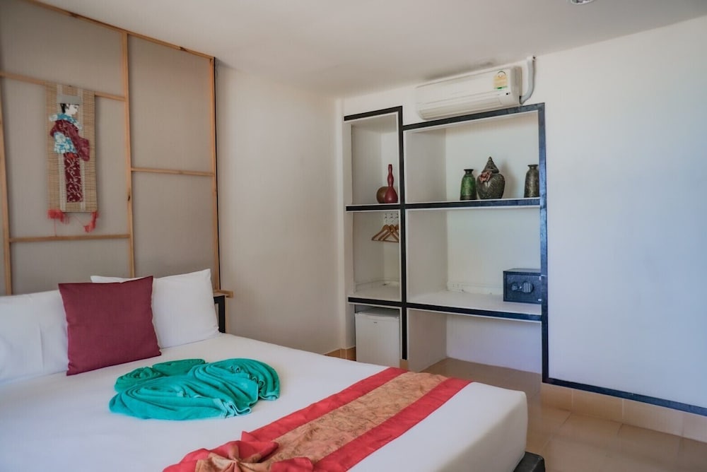 Phi Phi Nice Beach Resort 17/50