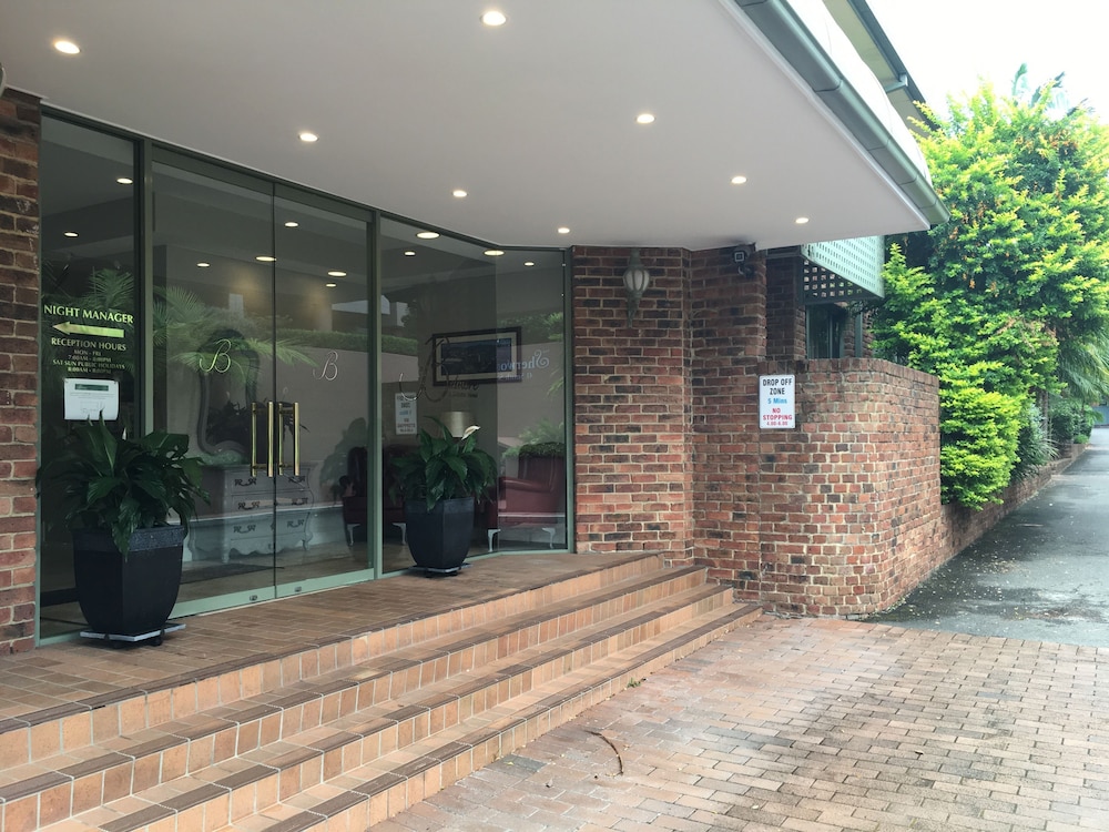 Belmore All-Suite Hotel 5/54