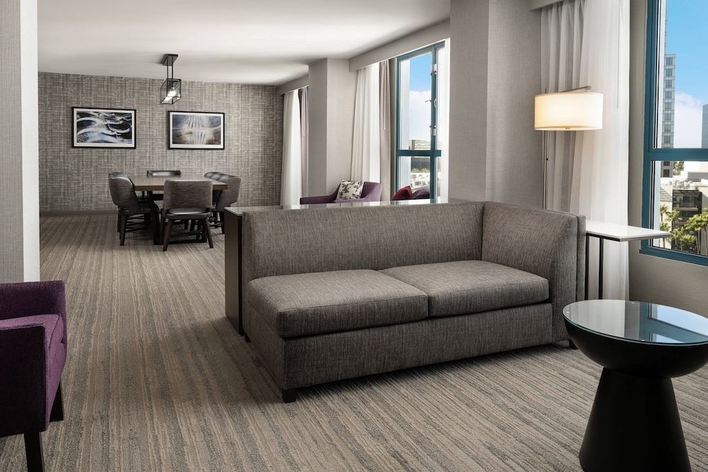 Costa Mesa Marriott 30/51