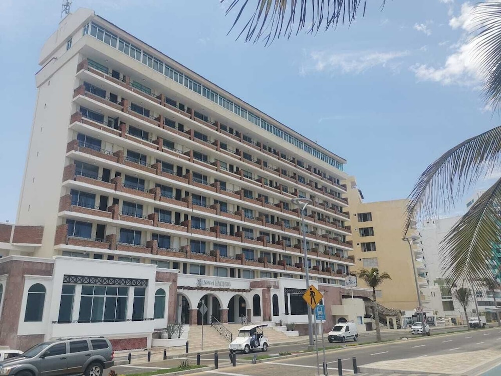 HOTEL HACIENDA MAZATLAN 4/64