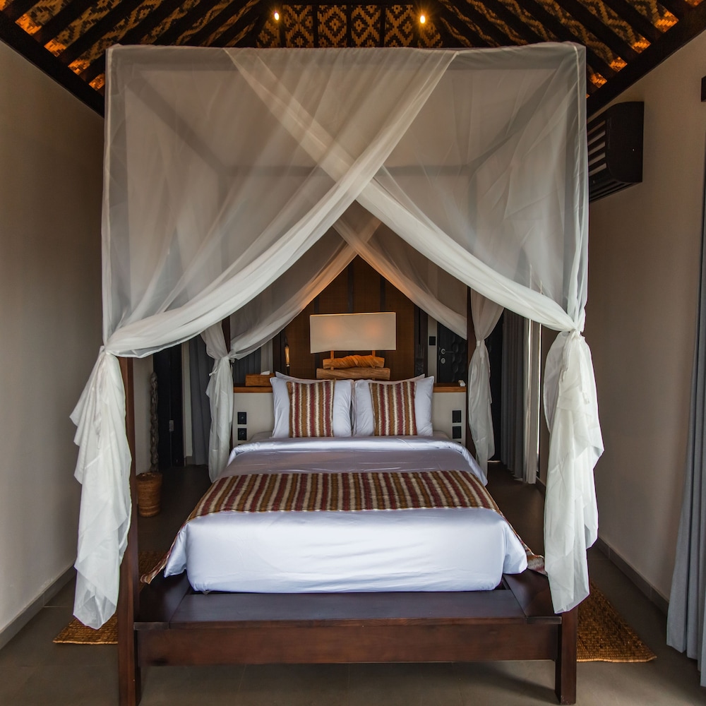 Menjaga Bay Resort Komodo 8/40