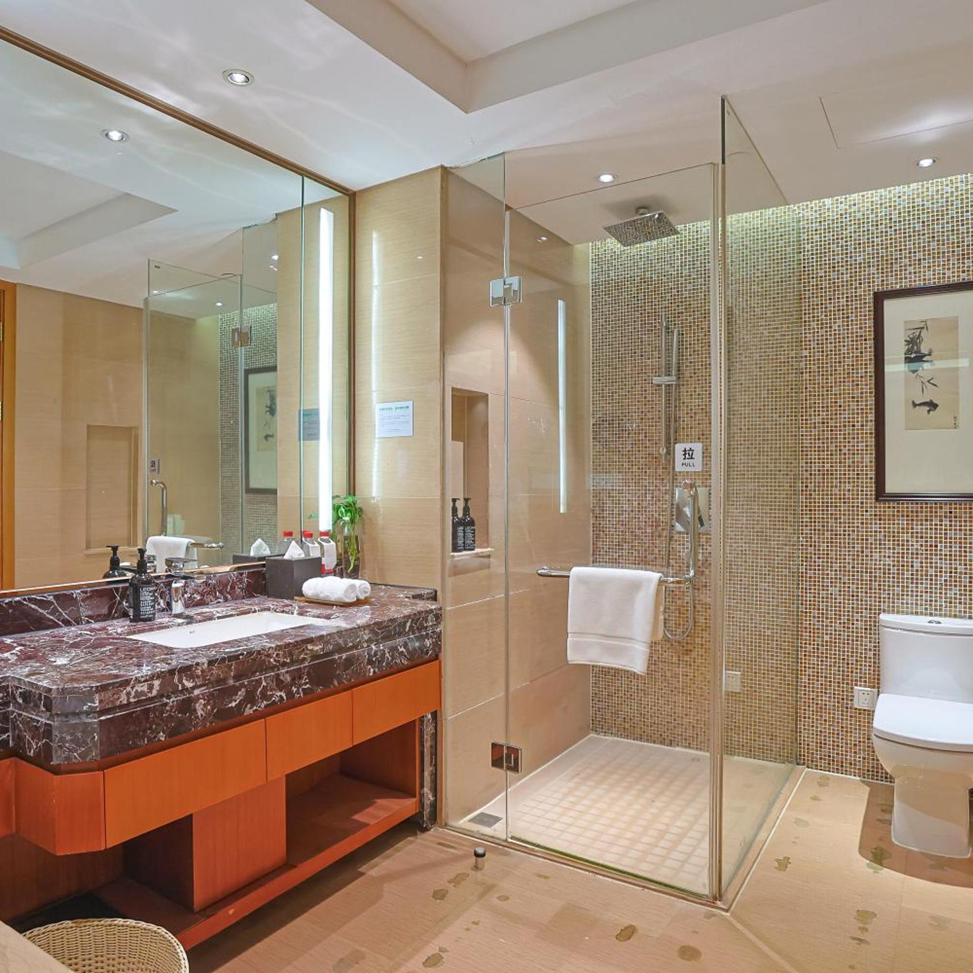 غرفة بزنس بسرير كينج وسرير كوين بإطلالة على النهر، Yiwu Shangcheng Hotel 10/10