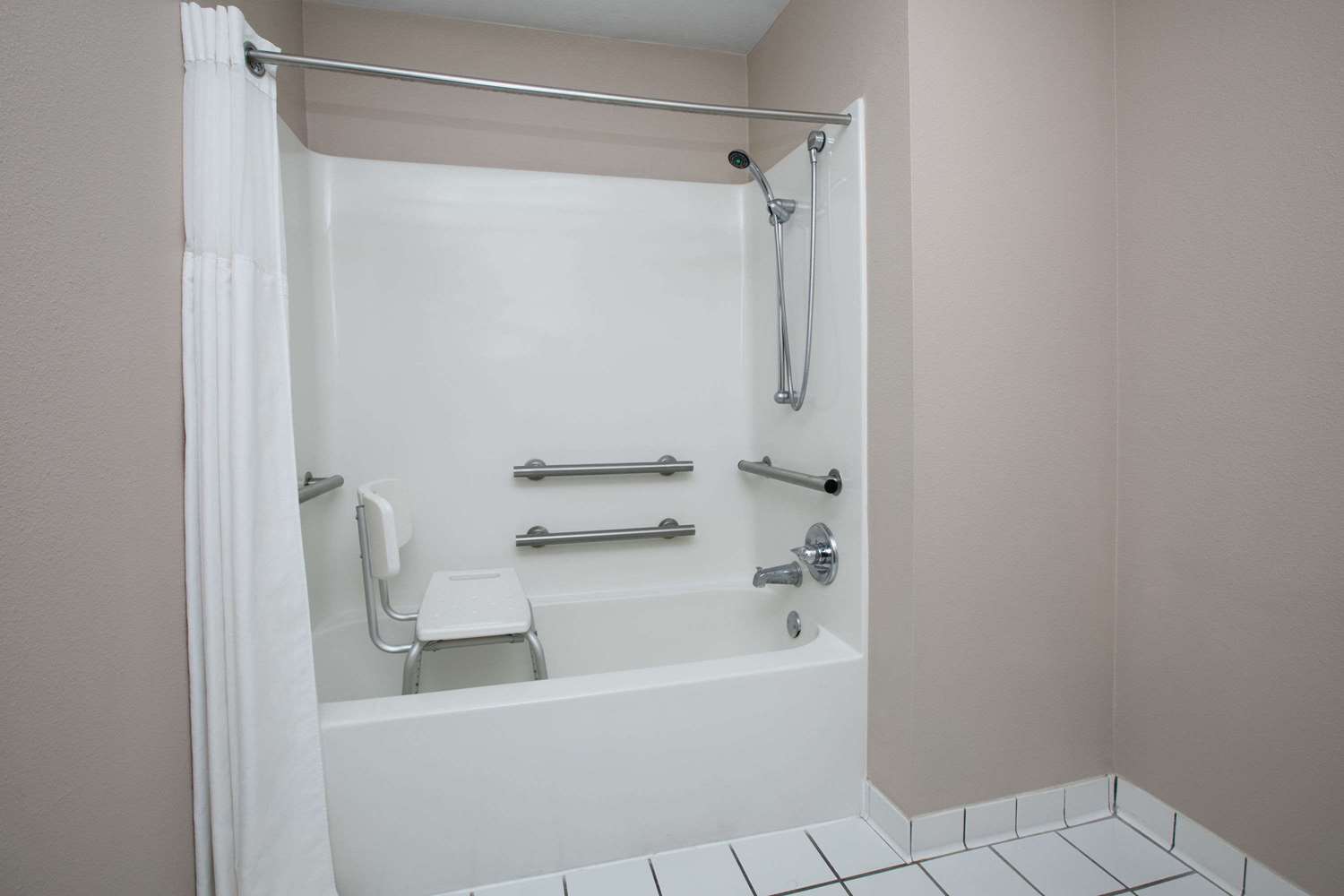 Quality Inn Lawton near Fort Sill 11/12