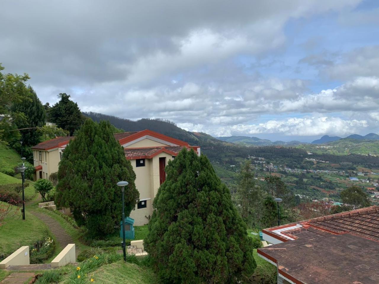 Mountain Retreat - A Hill Country Resort 28/36