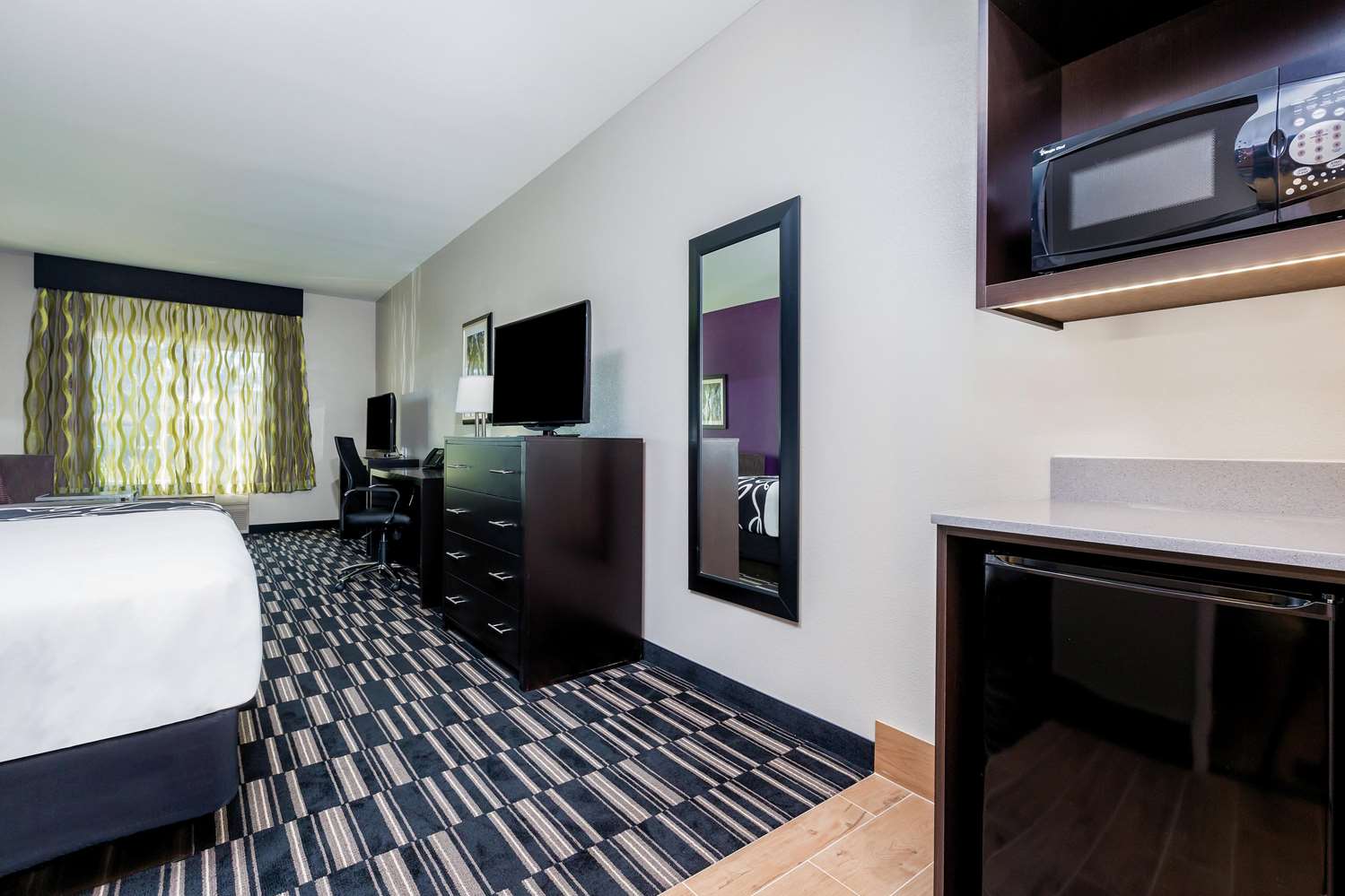 La Quinta Inn & Suites by Wyndham Fairfield - Napa Valley 12/37