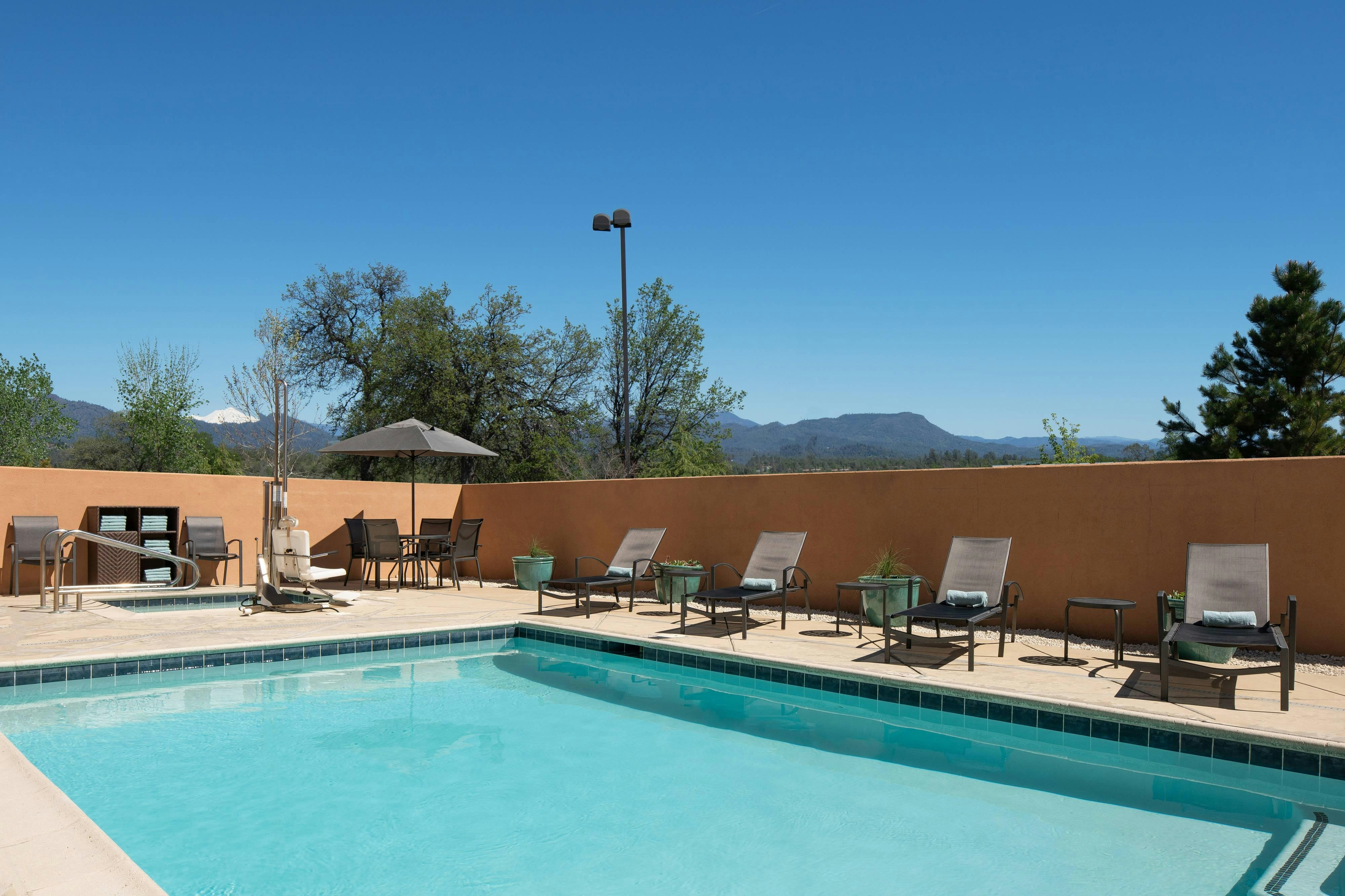 Fairfield Inn Suites Redding 14/14