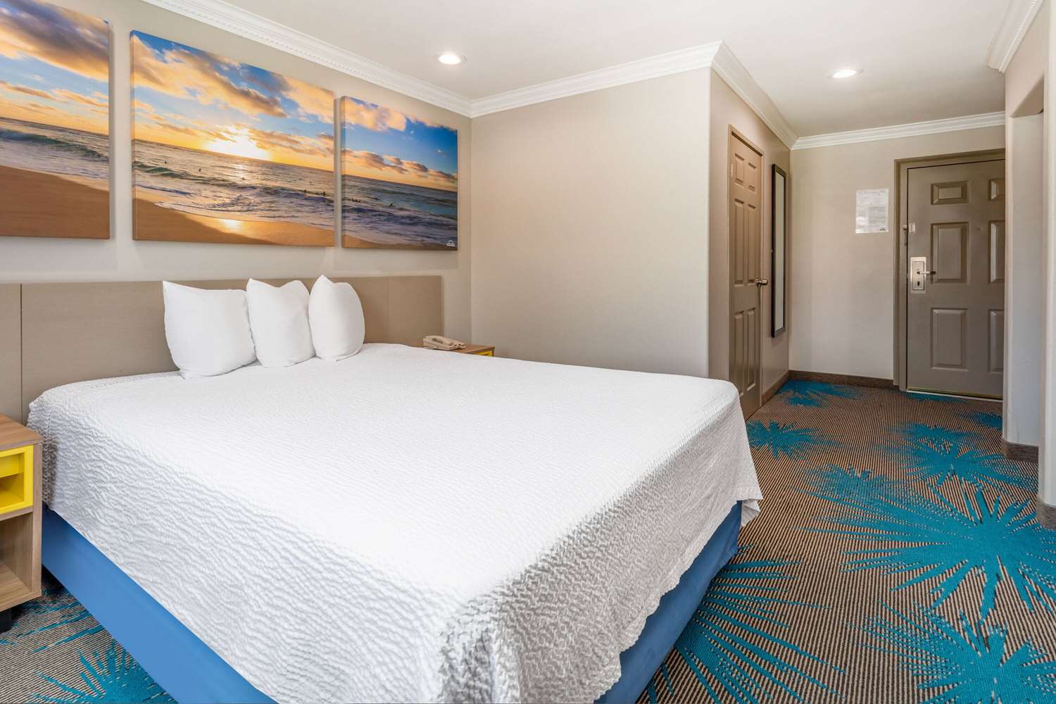 Days Inn by Wyndham Santa Monica 23/45
