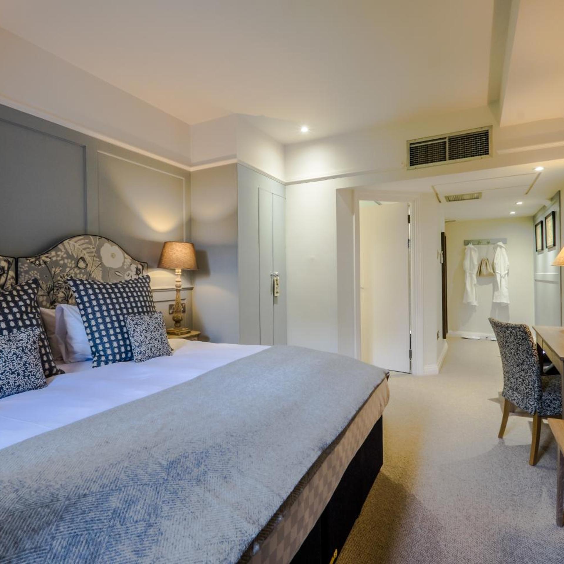 Coach & Horses Hotel 6/49