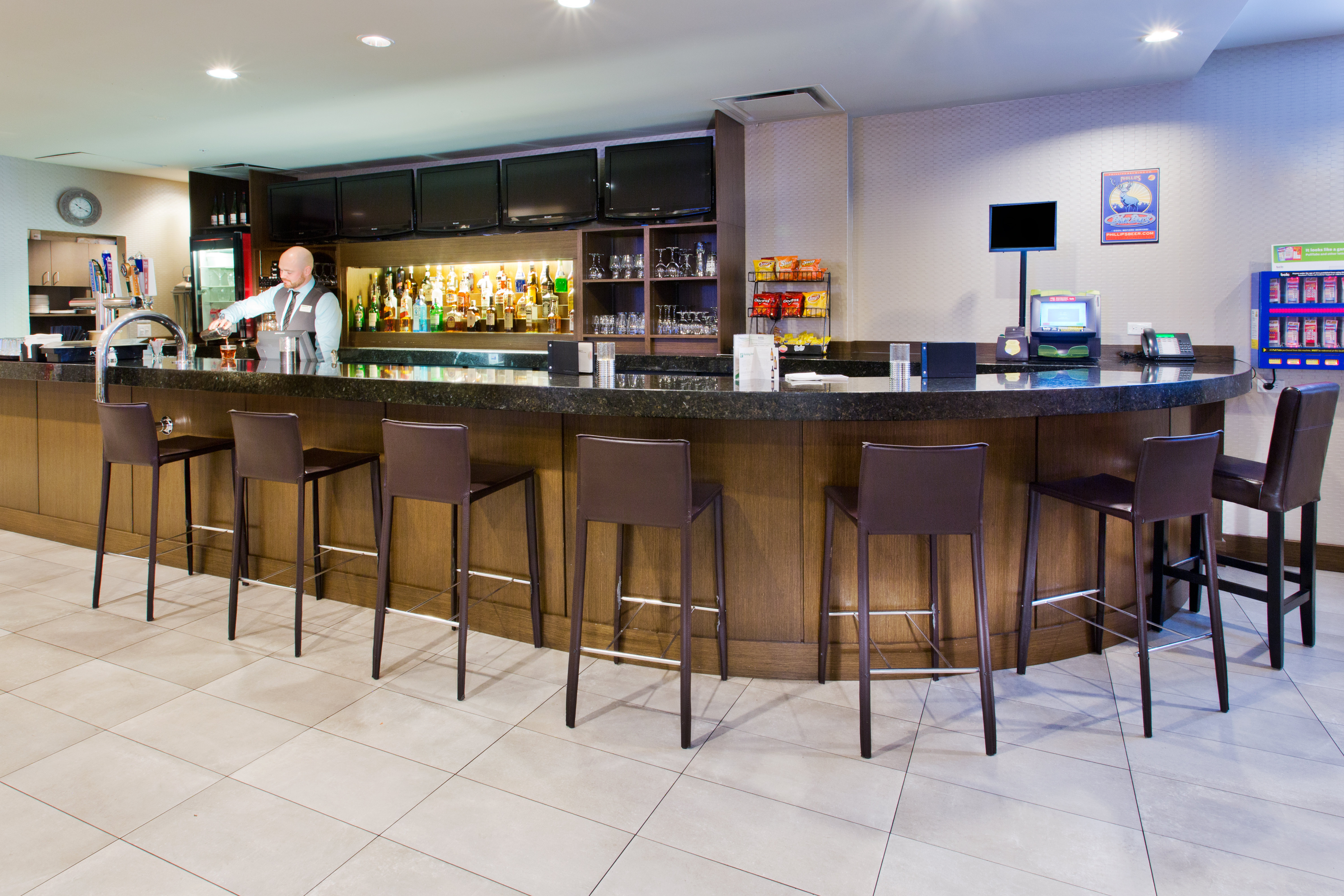 Holiday Inn Vancouver Centre 37/73