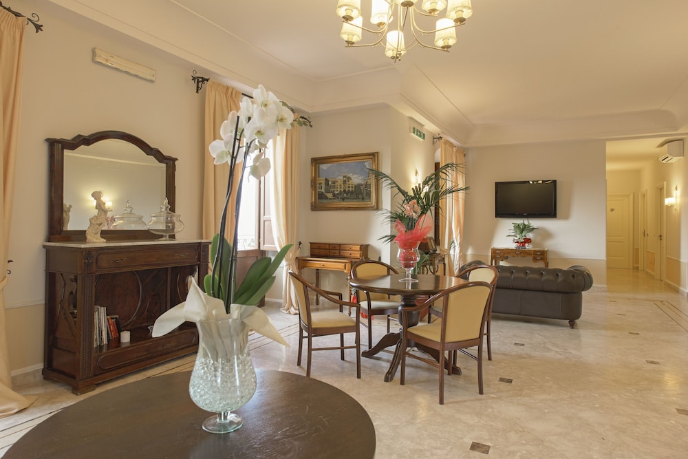 Villa Giuliana 32/50