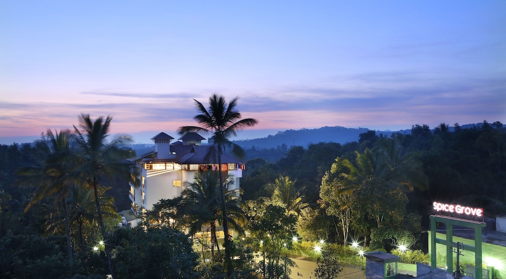 SPICE GROVE HOTELS AND RESORTS 36/39