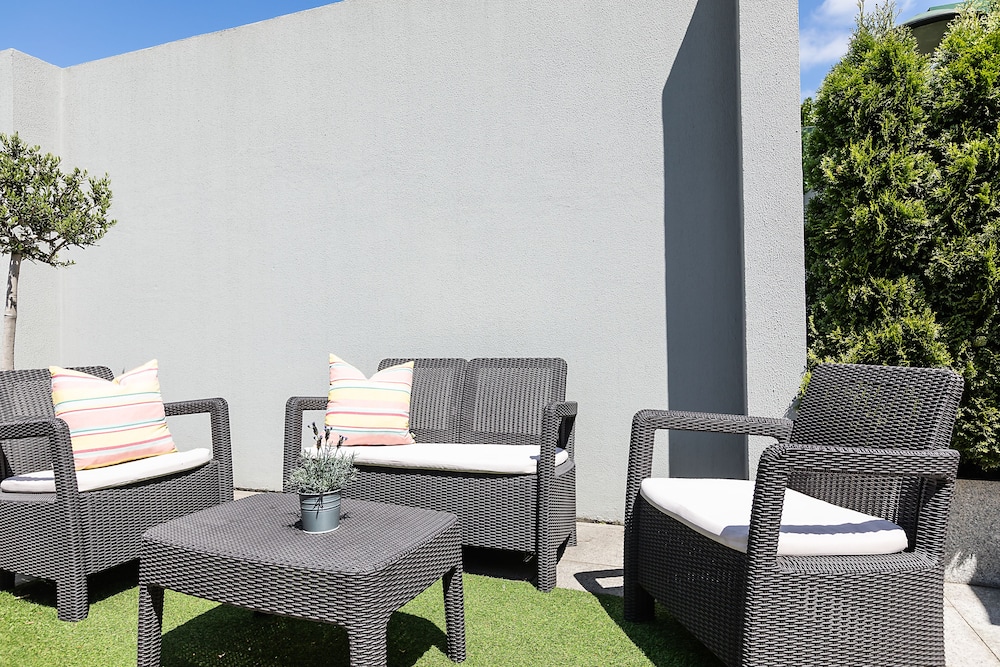 Ibis Guimaraes 53/73
