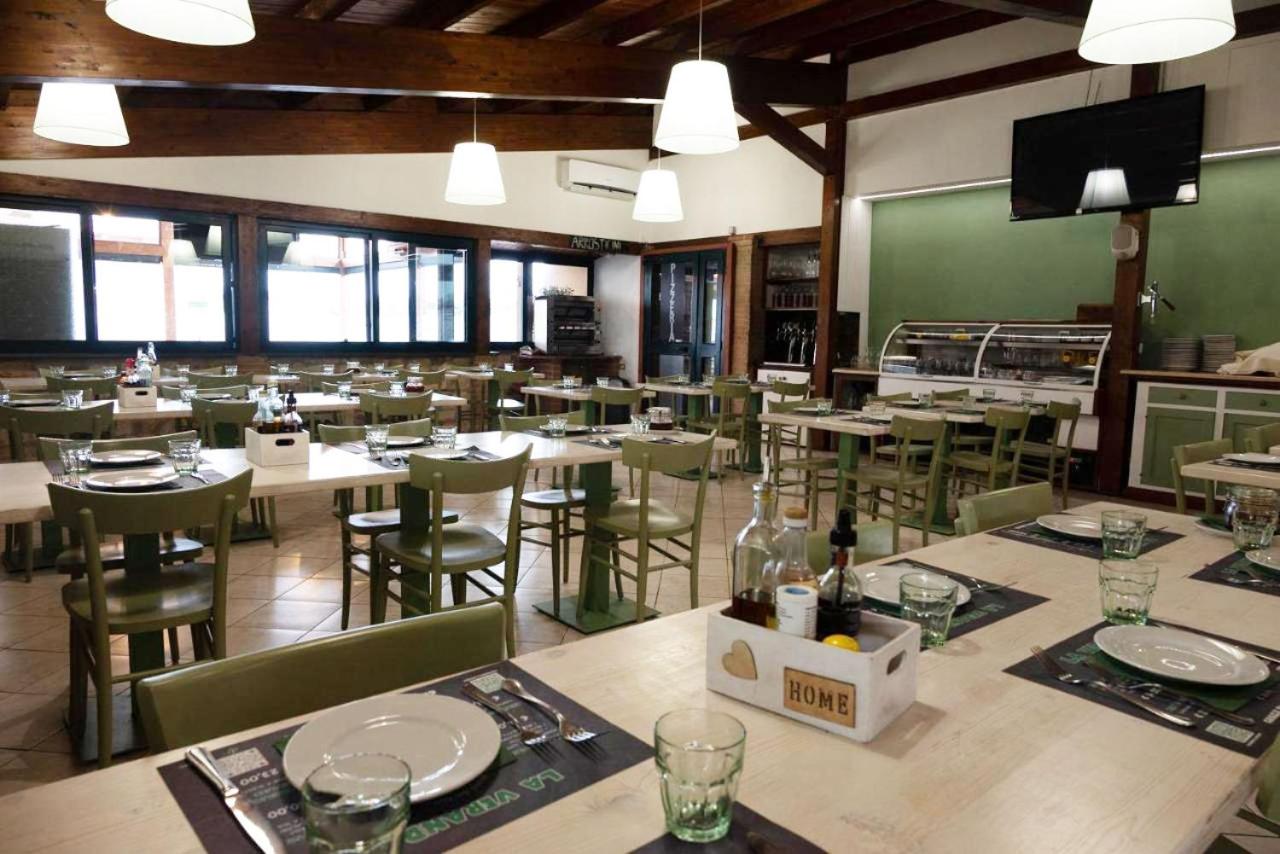 HOTEL DEI TARTARI 37/50