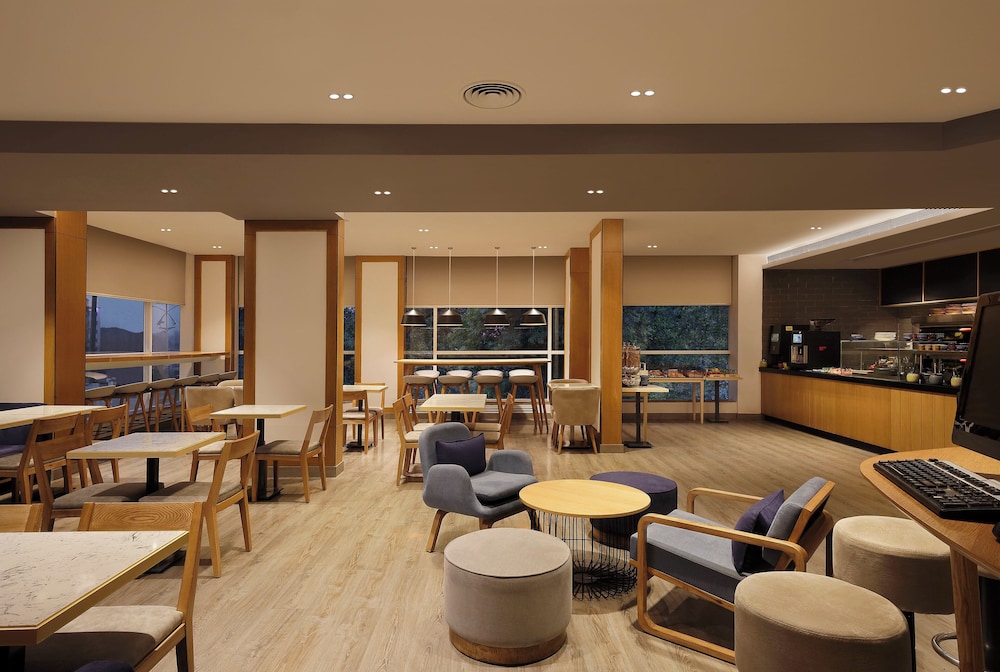 Holiday Inn Express Pune Pimpri 35/49
