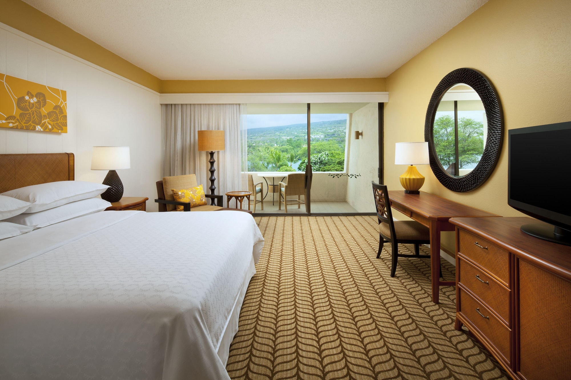 ROOM, KING BED, PARTIAL OCEAN VIEW