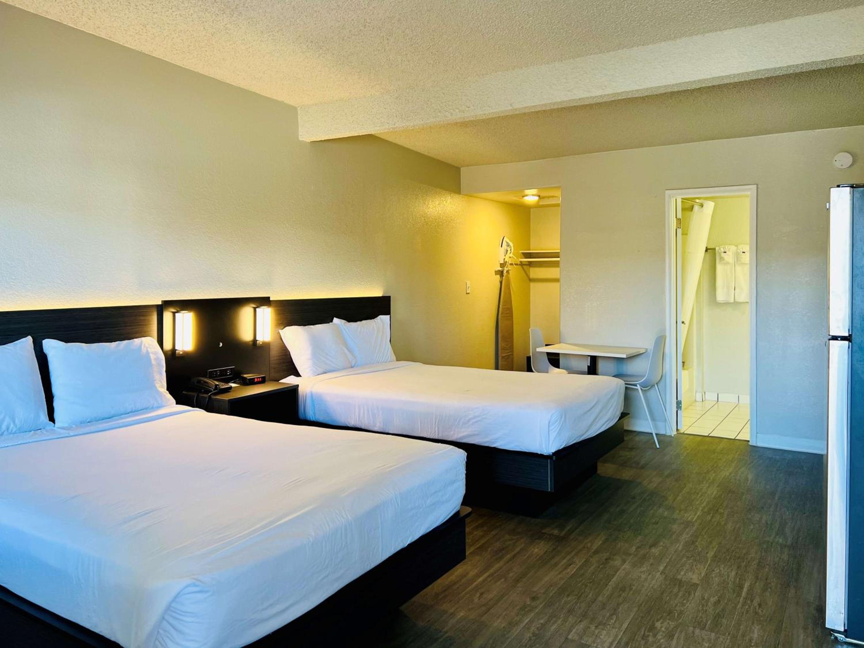 3 Full Bed - Extended Suite