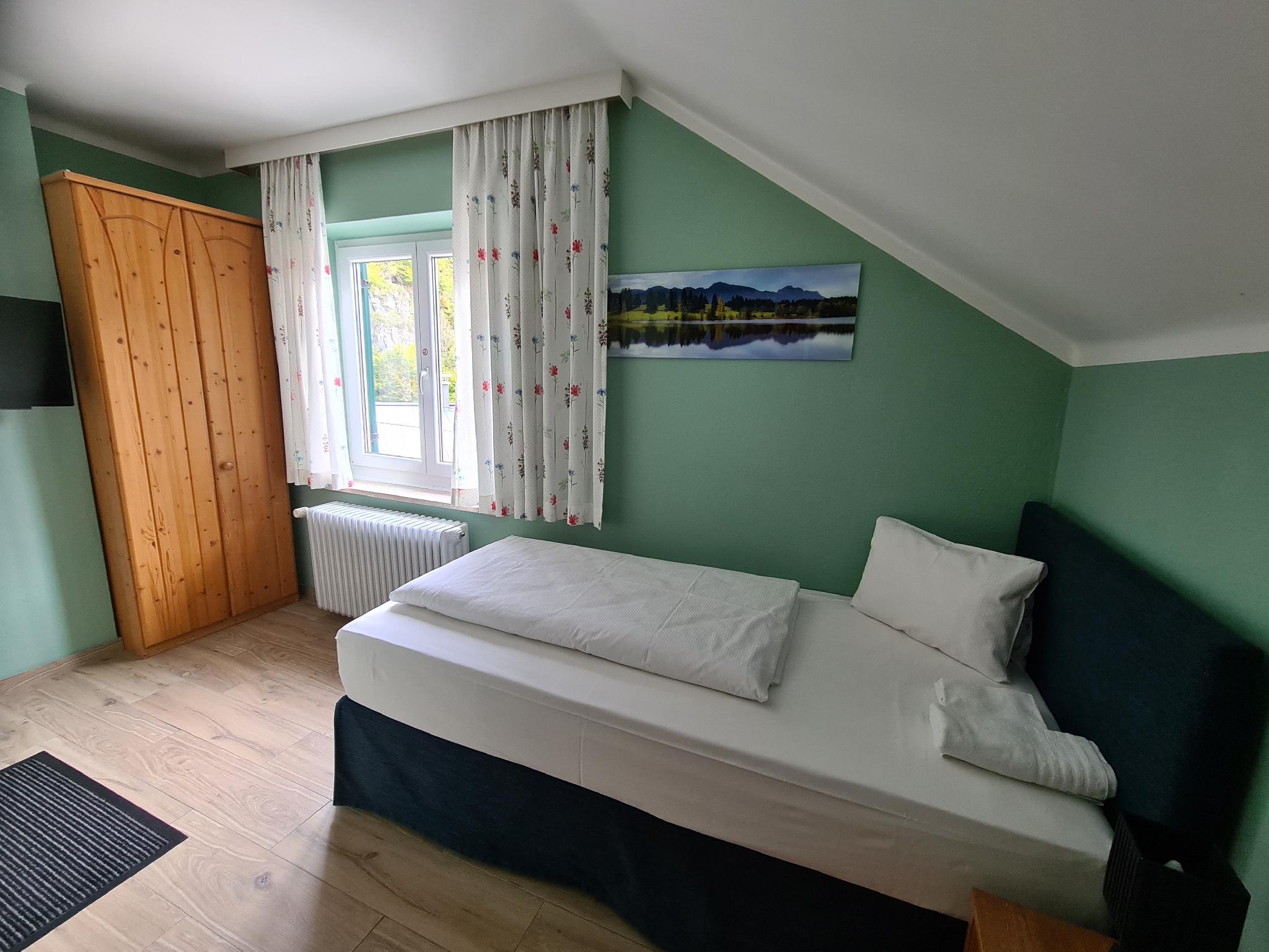 Room, Single